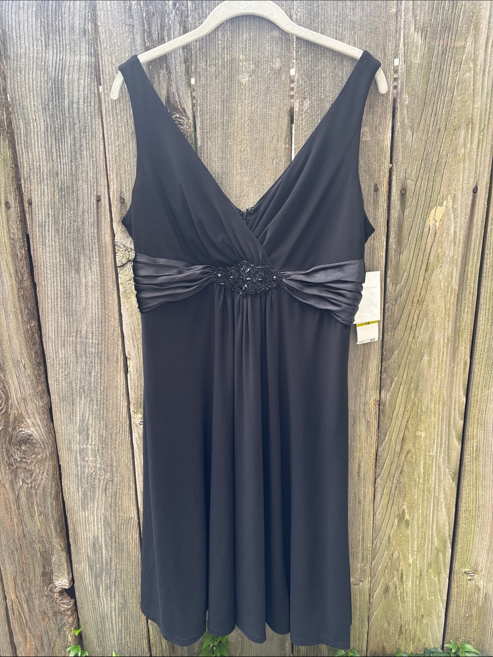 Jones Wear Black Elegant Sophisticated Dress Women’s Size 14 NWT